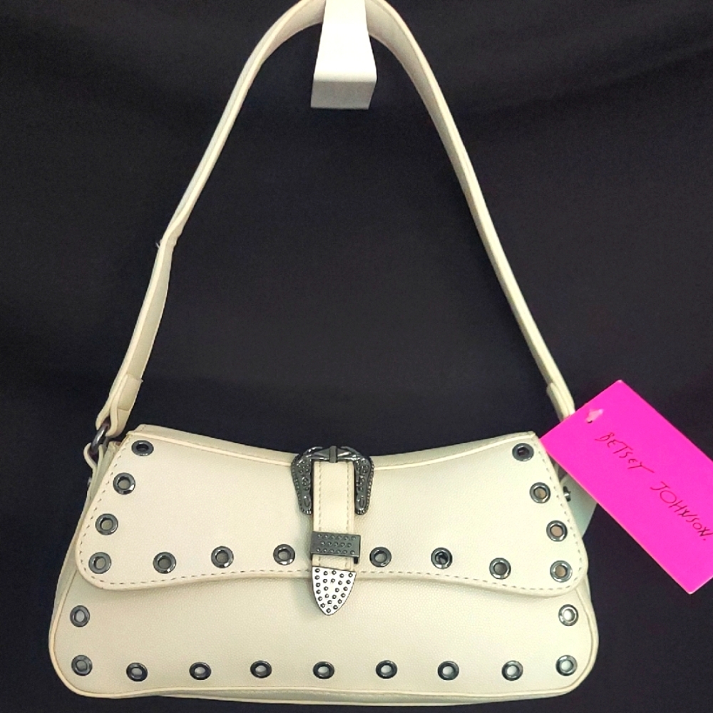NWT BETSEY JOHNSON Shoulder Bag Cream